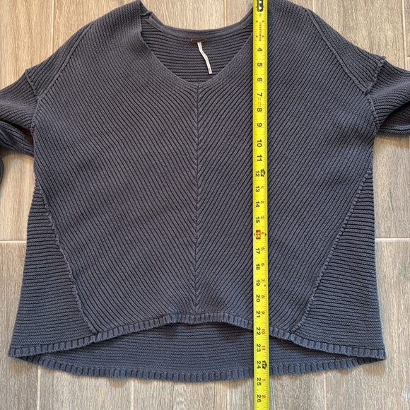 Free People Ribbed V-neck Gray Sweater - Picture 12 of 12